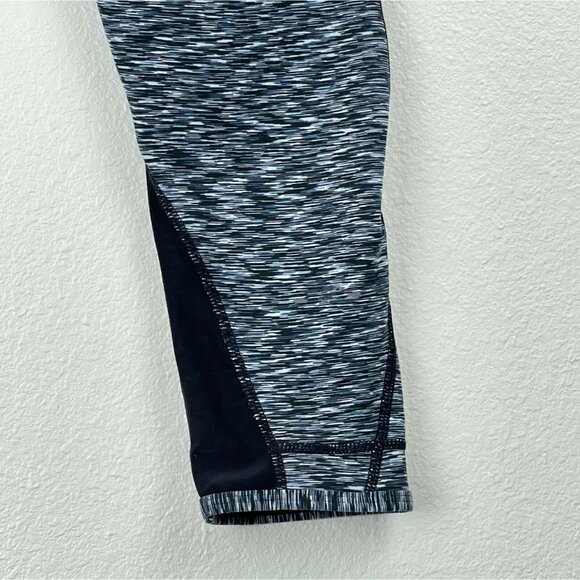 Lululemon Leggings Women's Size 8 Drop It Like It's Hot Cropped Low Rise Blue - Picture 6 of 7